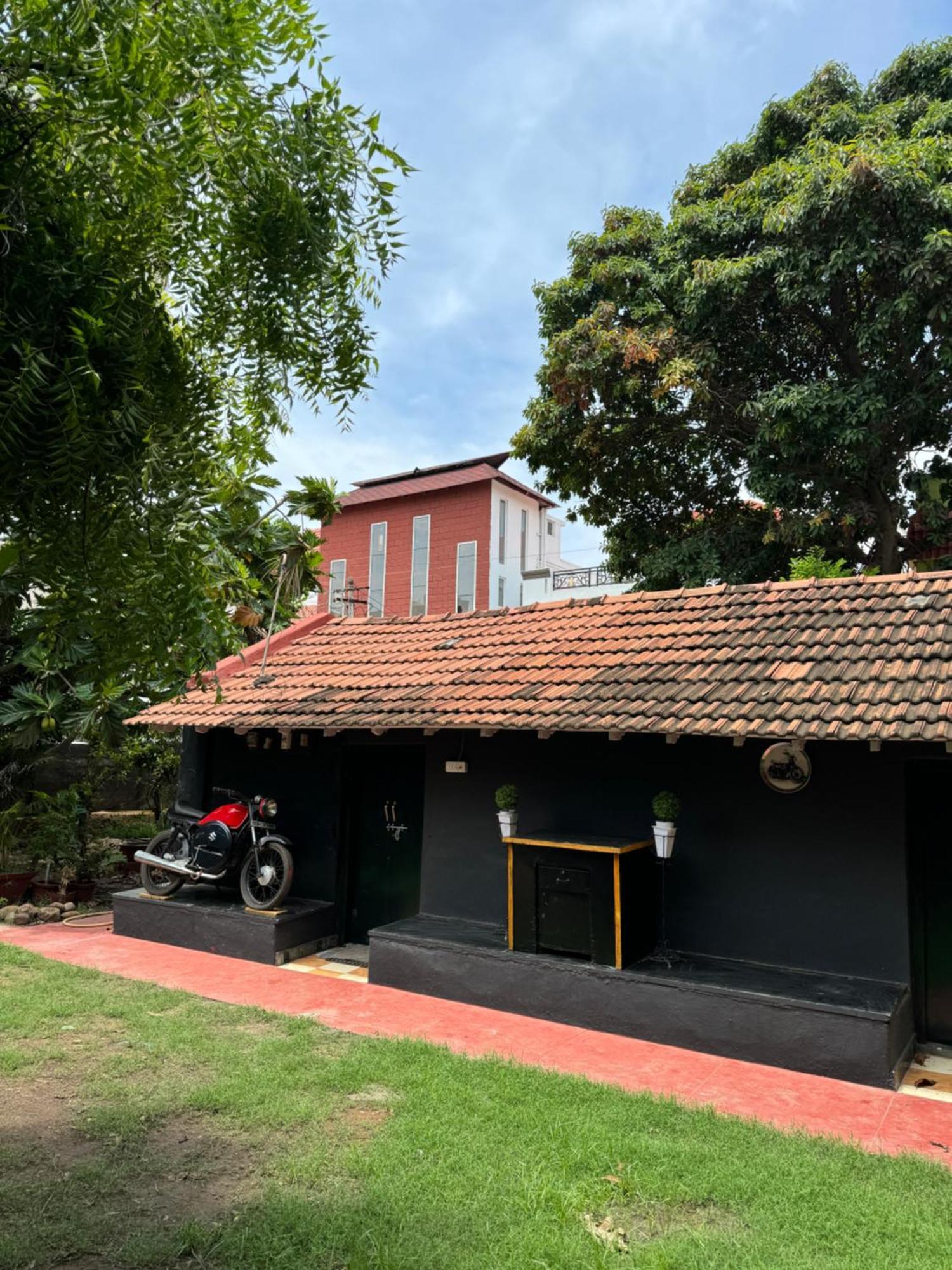 The Lazy Palm Shack Hotel Coimbatore Ngoại thất bức ảnh